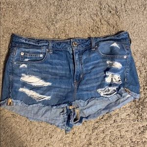 American Eagle tomgirl shortie